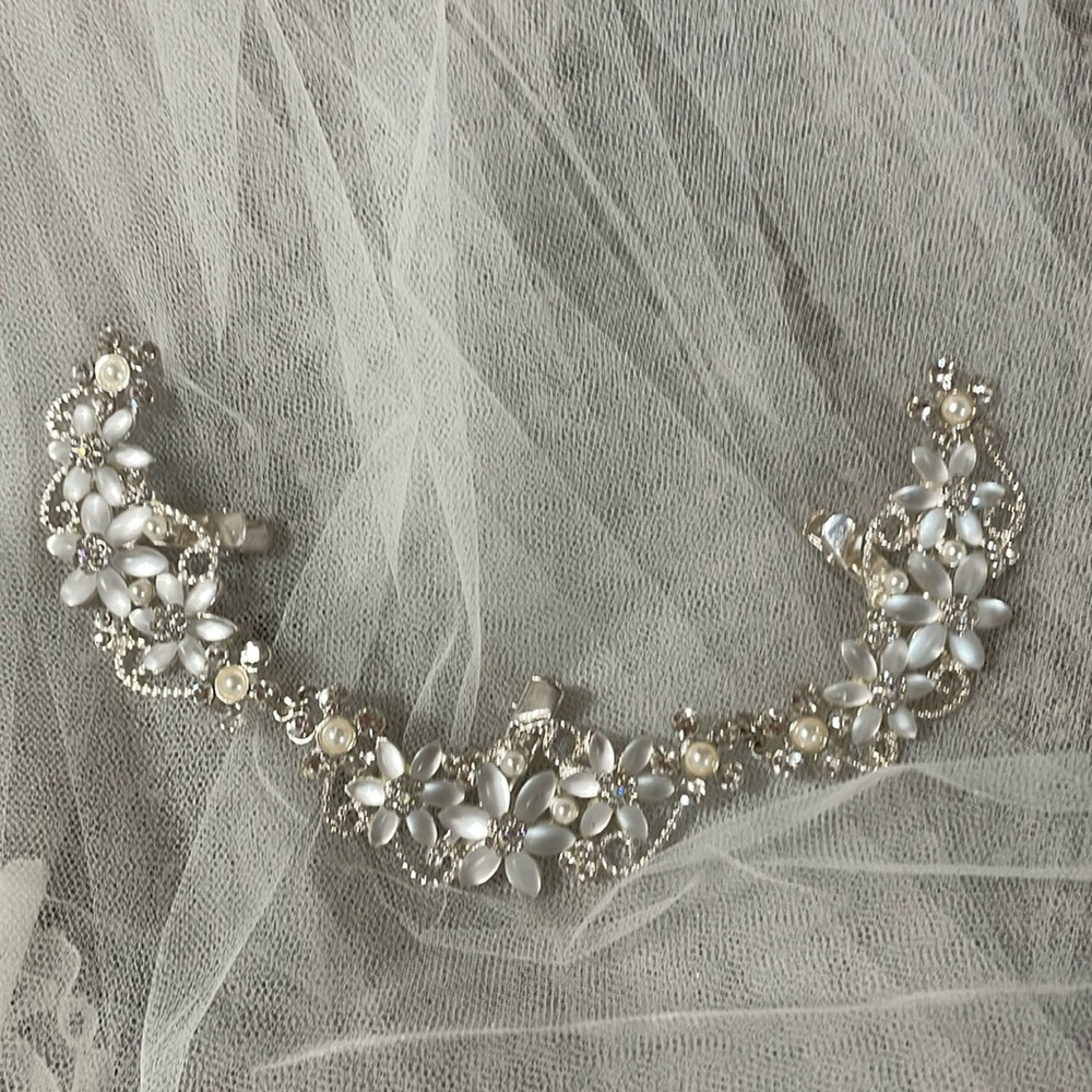 Pearl and Crystal Bridal/Prom Floral Vine Headpiece silver